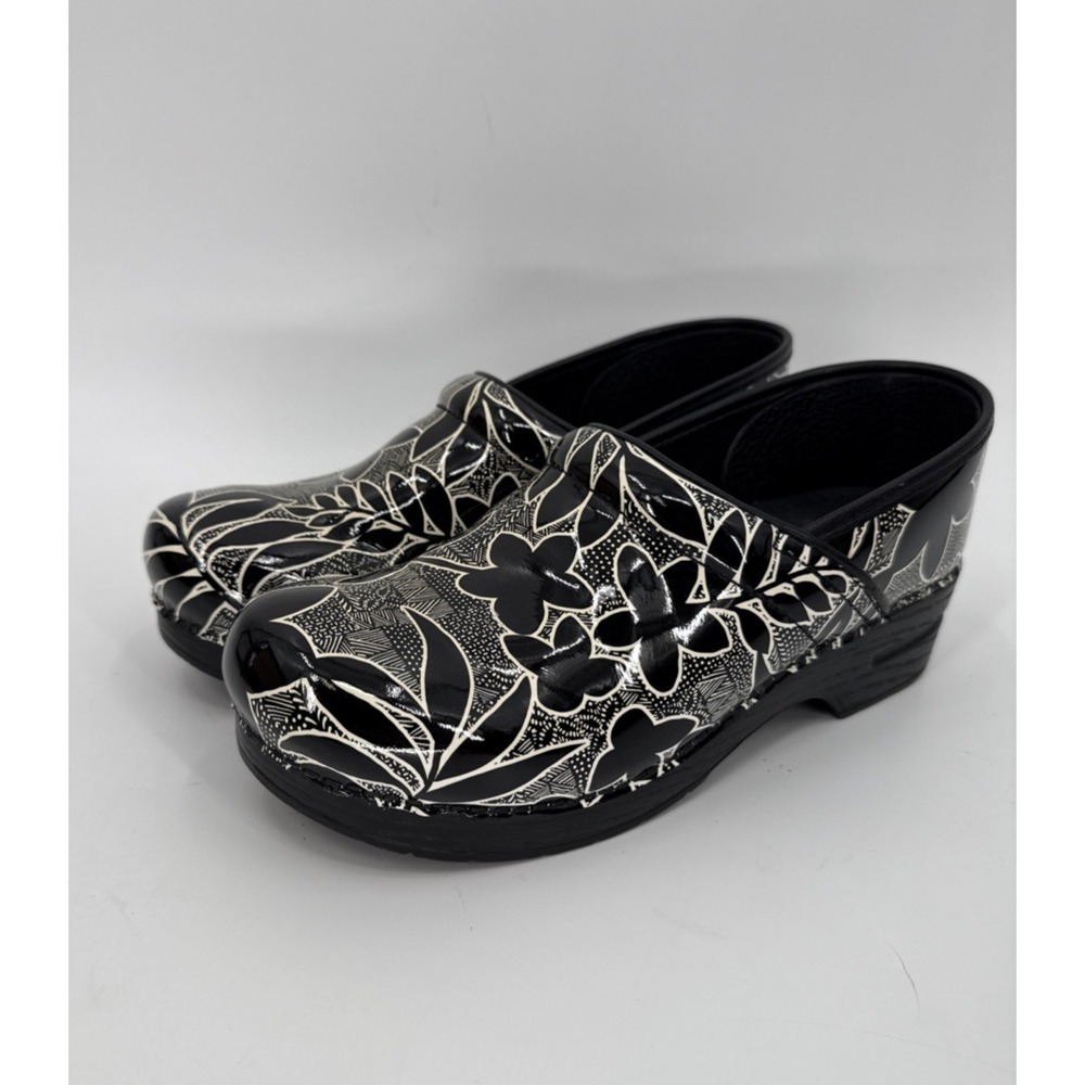 Dansko Professional Womens Etched Floral Patent Clog Shoe Size 42/11.5 Comfort